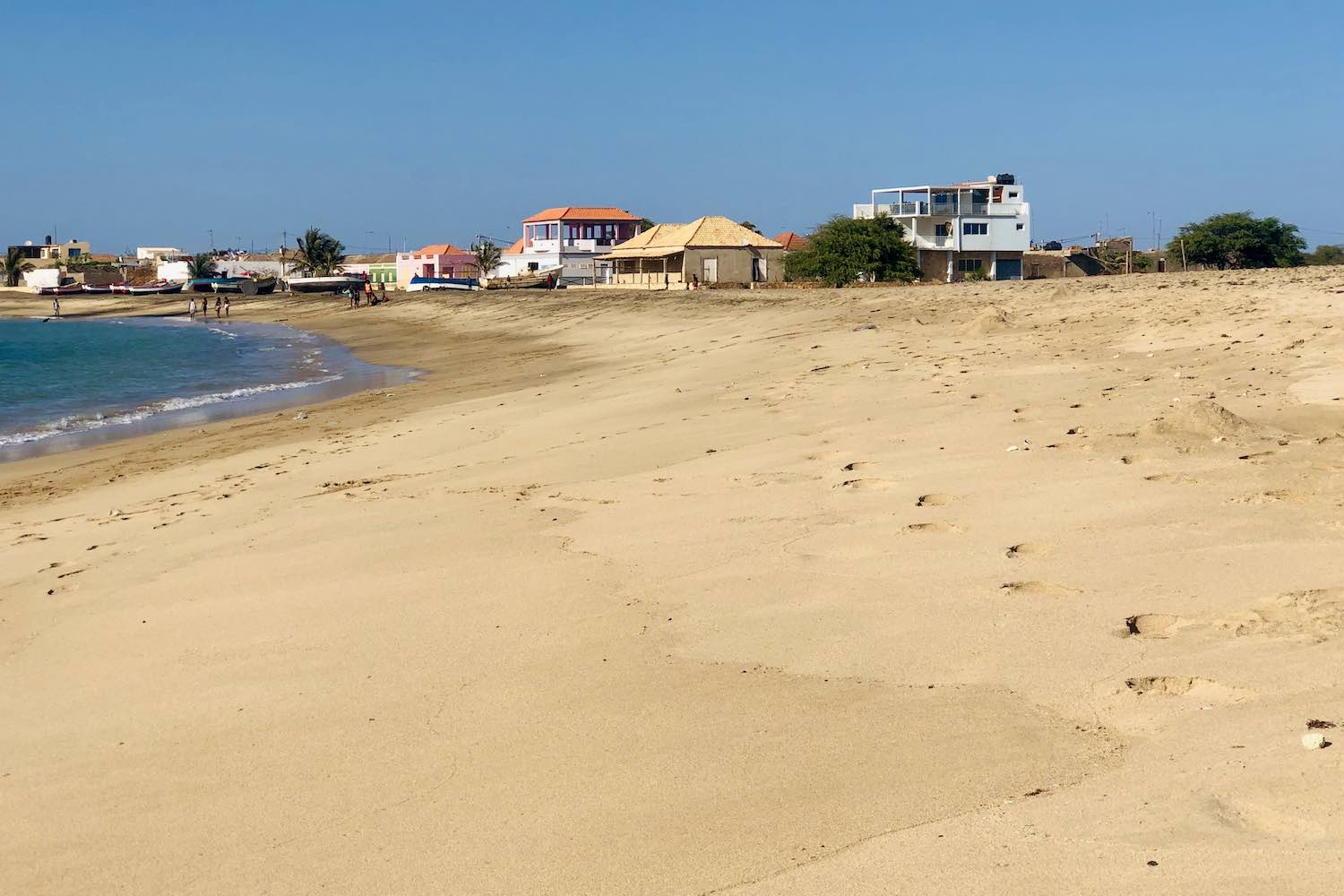 Beach and fishing village Calheta-Baxona